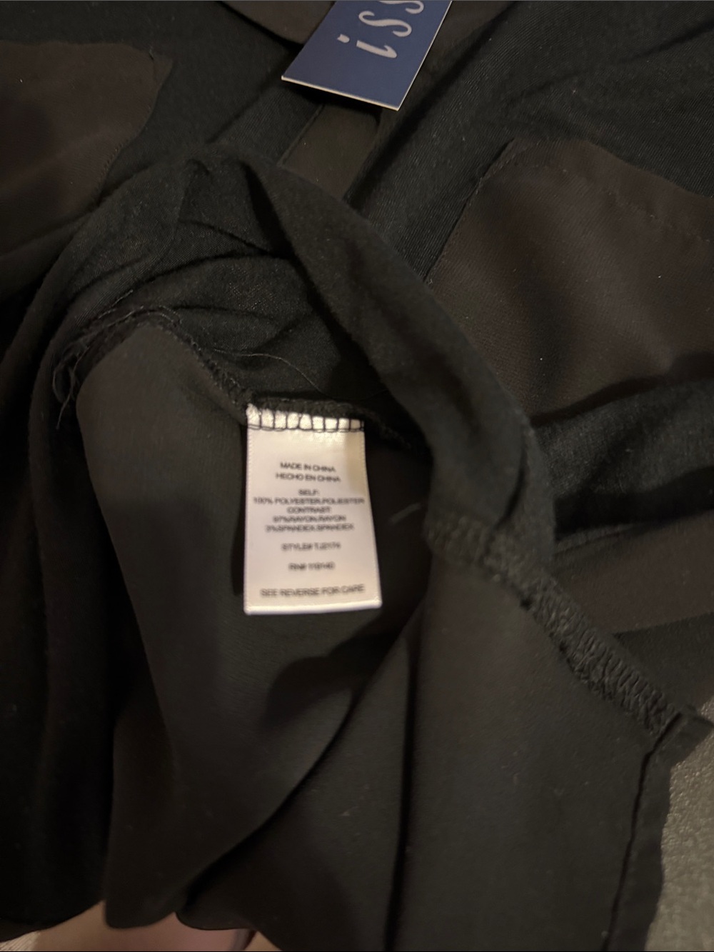 ISSI Black Long-Sleeve V-Neck Blouse with Sheer Front Pockets and Back New - Picture 5 of 8